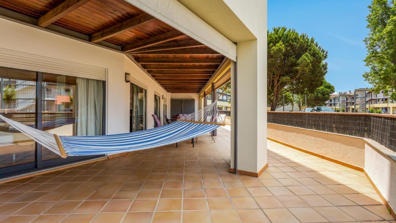 Wonderful Flat W/ Big Patio By Lovelystay Lagos Luaran gambar