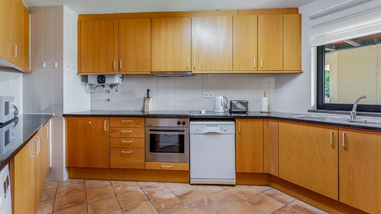 Wonderful Flat W/ Big Patio By Lovelystay Lagos Luaran gambar